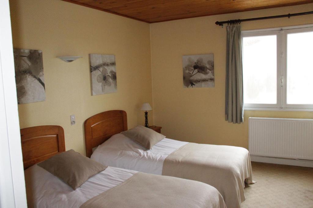 Logis Hotels La Cremaillere Saint-Bonnet-en-Champsaur Zimmer foto