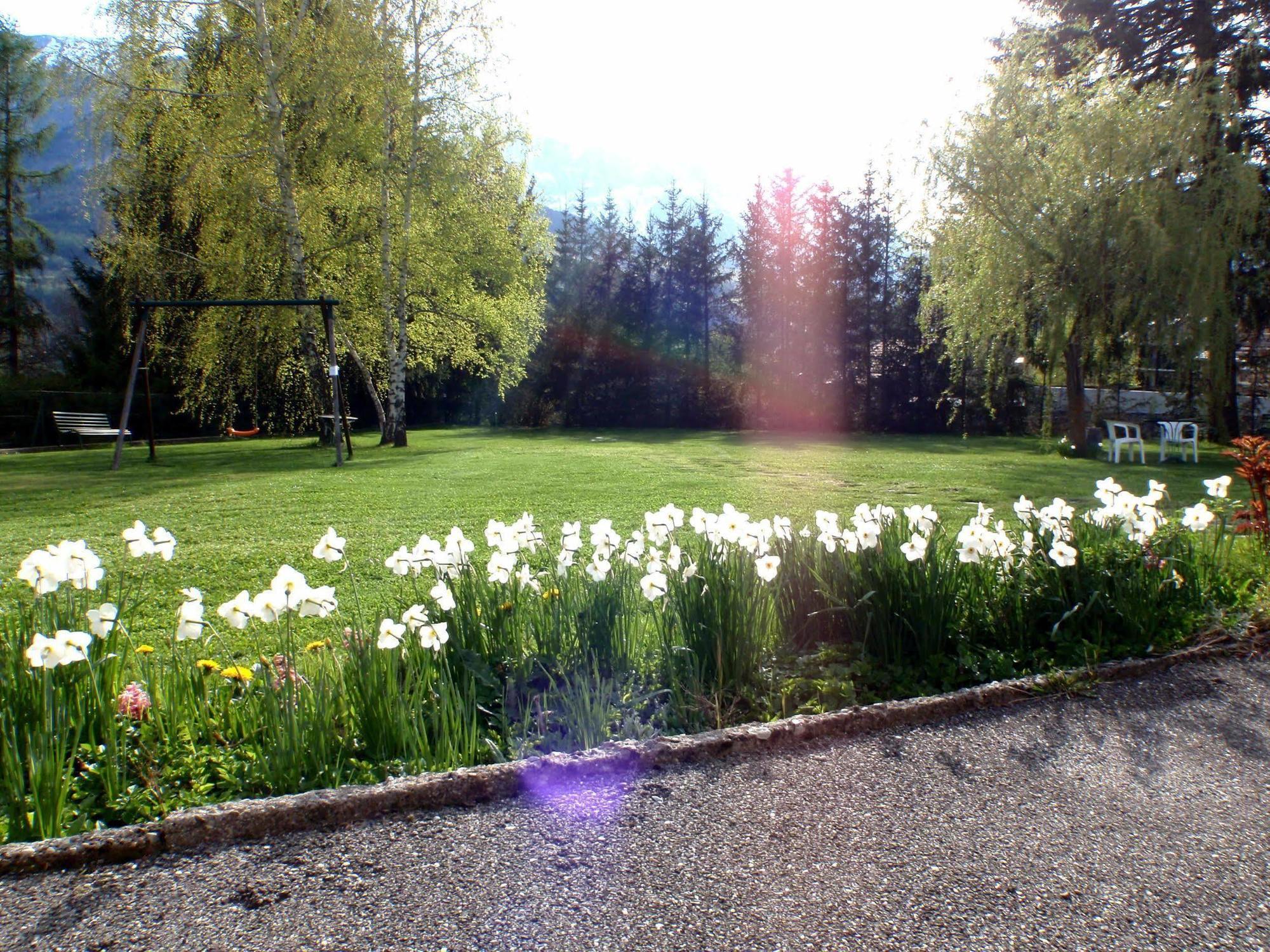 Logis Hotels La Cremaillere Saint-Bonnet-en-Champsaur Exterior foto